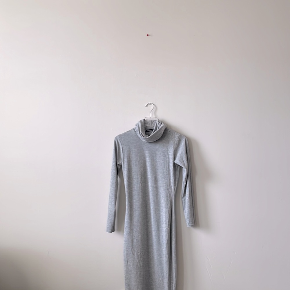 💜7 for $15 💜Long sleeve gray dress